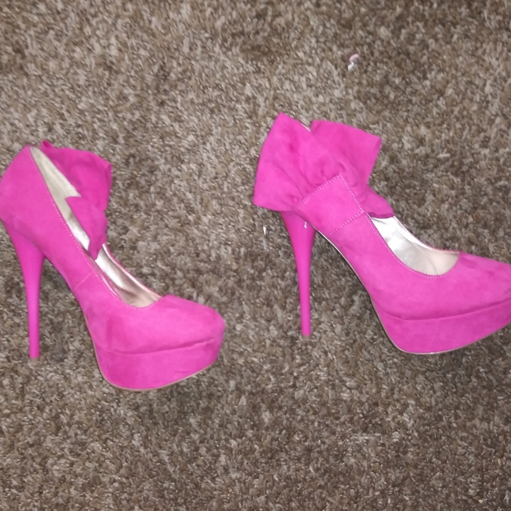 Pink Heels - Picture 4 of 6